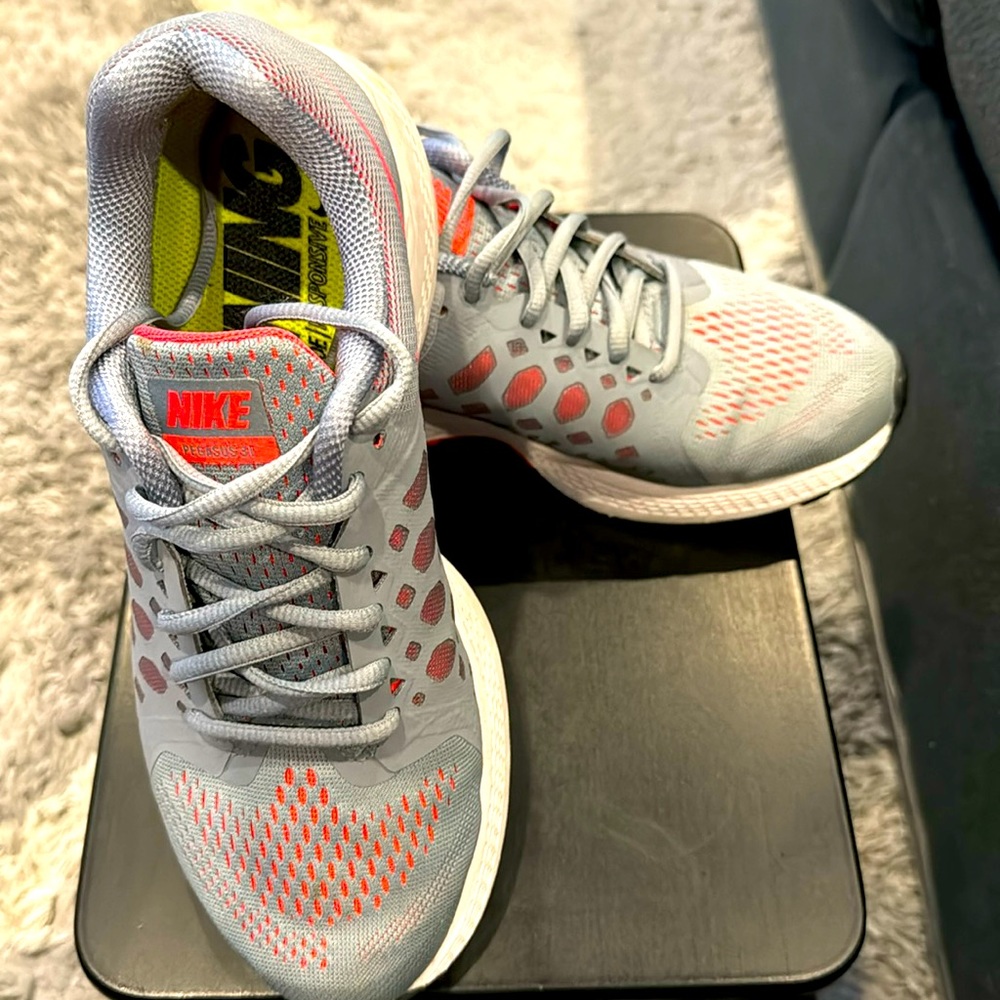 Nike pegasus 31 Grey women size 7.5
